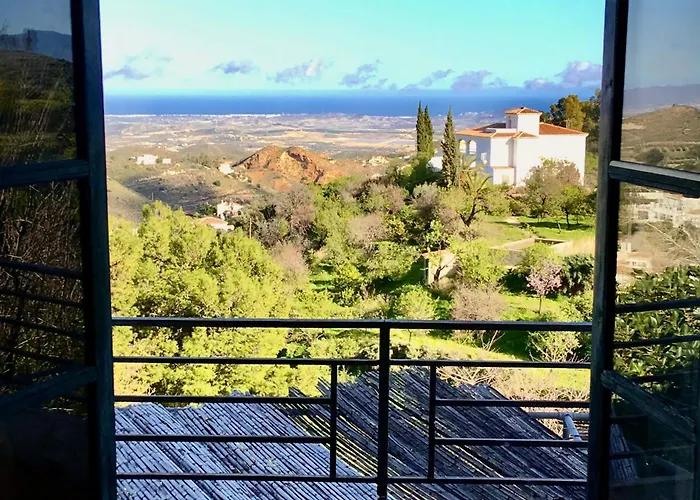 Cortijo De La Fuente Con Vistas Impresionantes Y Playas A 20 Minutos